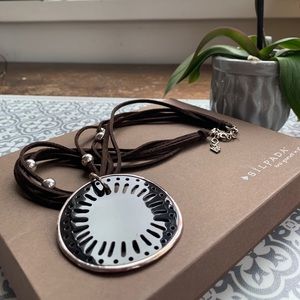 Silpada silver and pen shell pendant neckl…